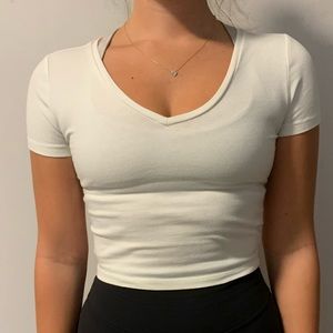 basic white cropped v neck